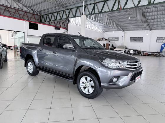 TOYOTA HILUX 2.8 SRV 4X4 CD 16V DIESEL 4P AUTOMÁTICO TOYOTA HILUX 2.8 SRV 4X4 CD 16V DIESEL 4P AUTOMÁTICO